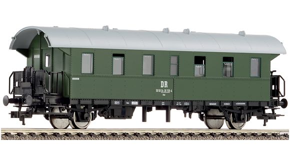Passenger car 2nd class<br /><a href='images/pictures/Fleischmann/507304.jpg' target='_blank'>Full size image</a>